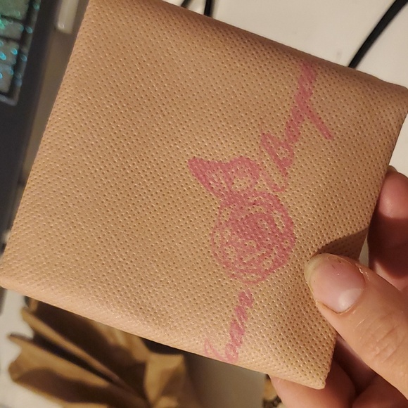 NWT! Joan Bouce mini crossbody floral sequin purse - Picture 6 of 10